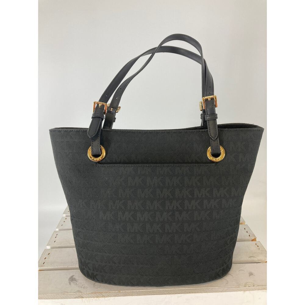 MICHAEL KORS, LARGE BLACK SIGNATURE CANVAS SHOULDER BAG - Picture 5 of 16